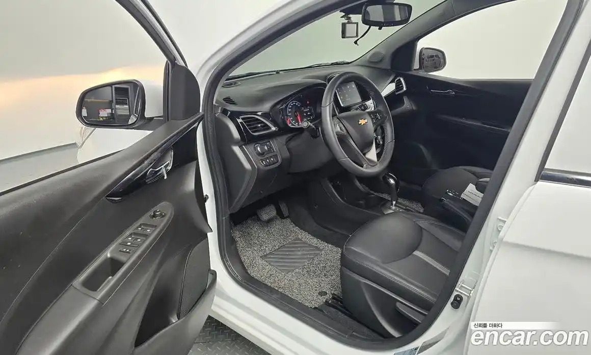 Chevrolet Spark 2022 1.0 автомат (гидро), фото 10