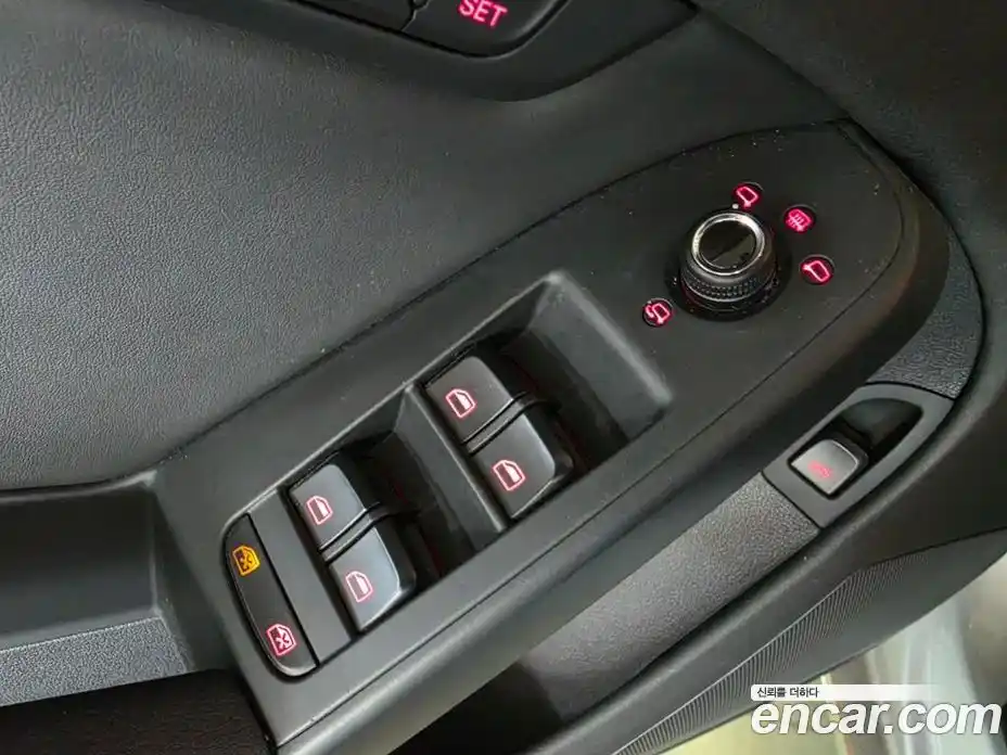 Audi A4 2011 2.0 автомат (гидро), фото 13