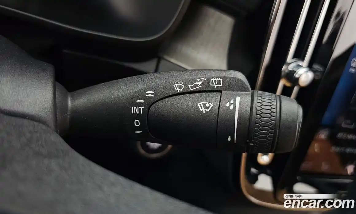 Volvo XC40 2021 2.0 автомат (гидро), фото 30