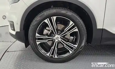 Volvo XC40 2021 2.0 автомат (гидро), миниатюра 4