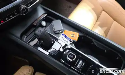 Volvo V60 2020 2.0 автомат (гидро), миниатюра 12