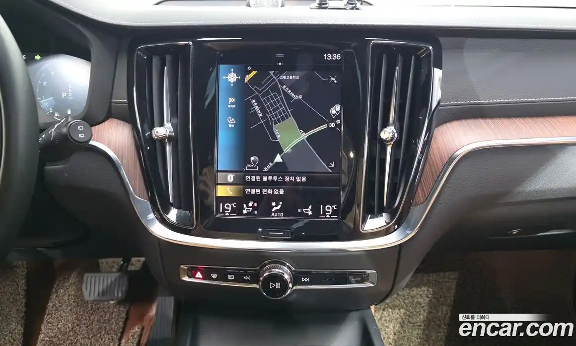 Volvo V60 2020 2.0 автомат (гидро), фото 19