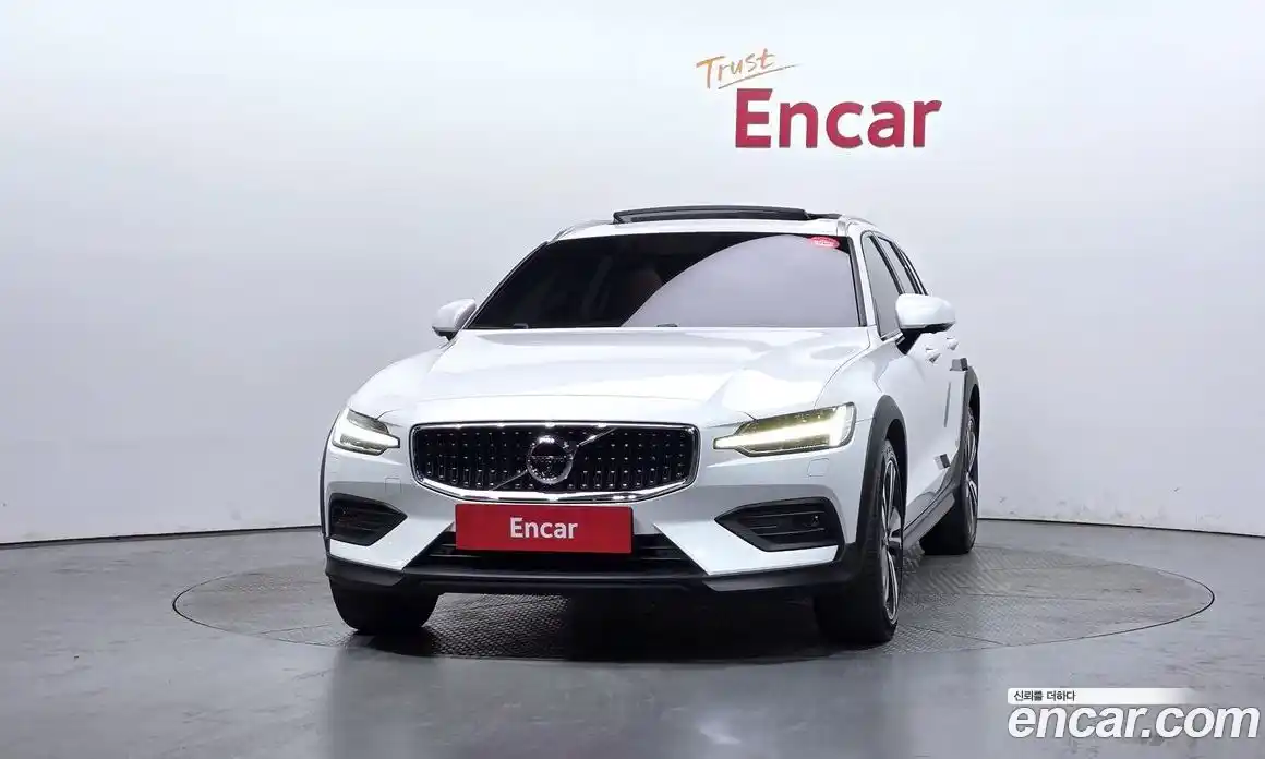 Volvo V60 2020 2.0 автомат (гидро), фото 3