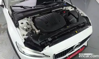 Volvo V60 2020 2.0 автомат (гидро), миниатюра 6