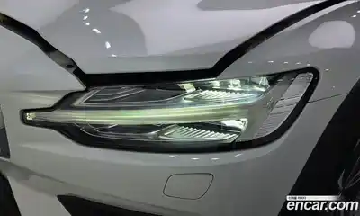 Volvo V60 2020 2.0 автомат (гидро), миниатюра 8