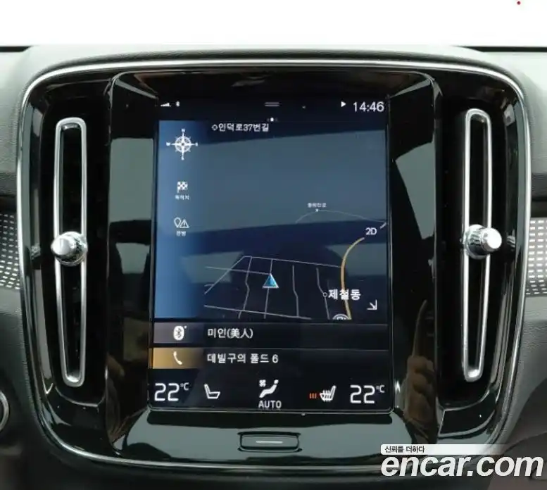 Volvo XC40 2019 2.0 автомат (гидро), фото 8