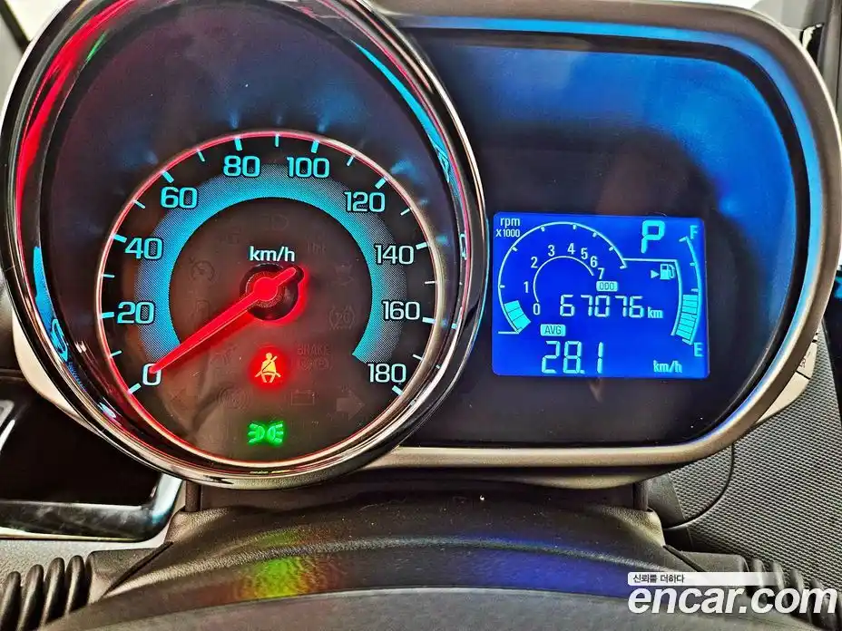 Chevrolet Spark 2015 1.0 автомат (гидро), фото 9