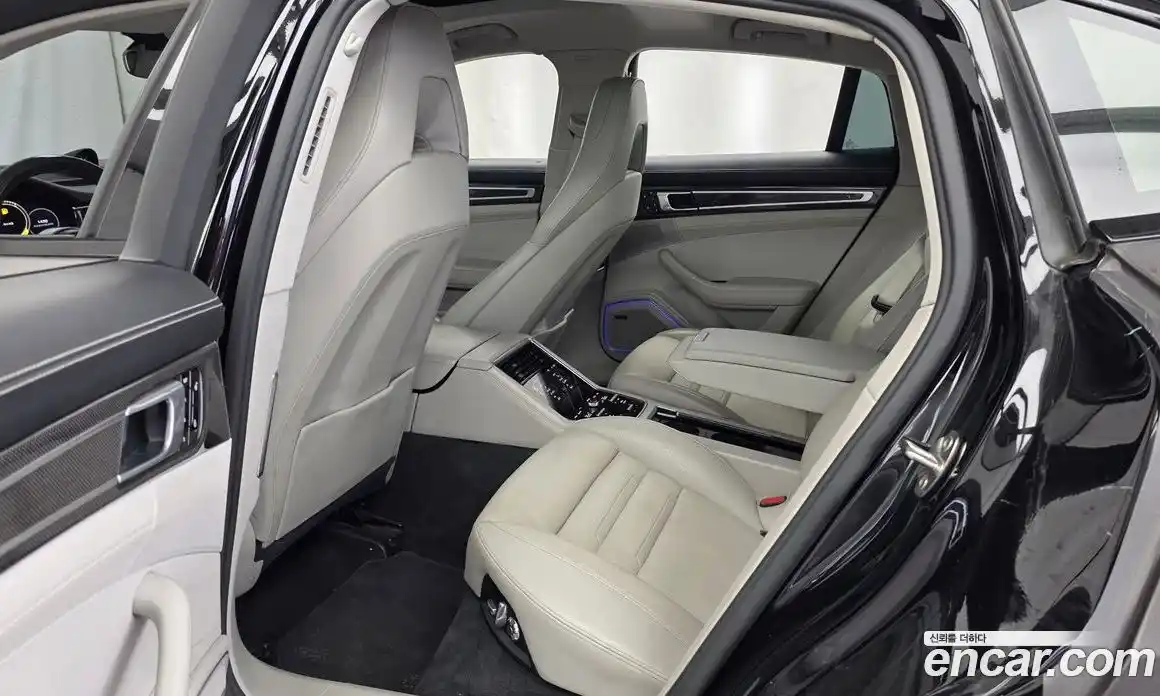 Porsche Panamera 2018 2.9 автомат (гидро), фото 16