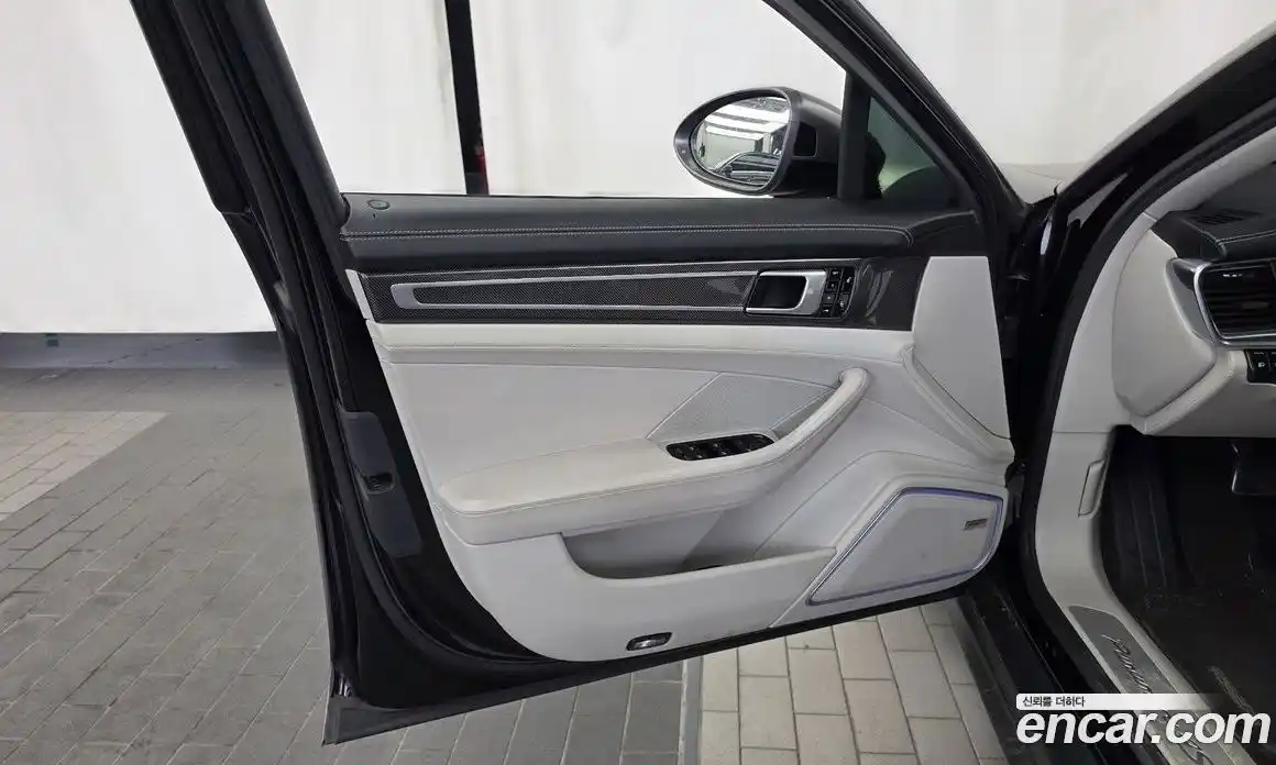 Porsche Panamera 2018 2.9 автомат (гидро), фото 27