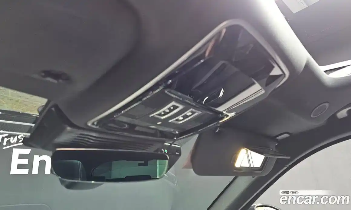 Land Rover Range Rover Velar 2023 3.0 автомат (гидро), фото 27