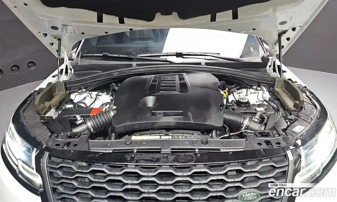 Land Rover Range Rover Velar 2023 3.0 автомат (гидро), фото 6