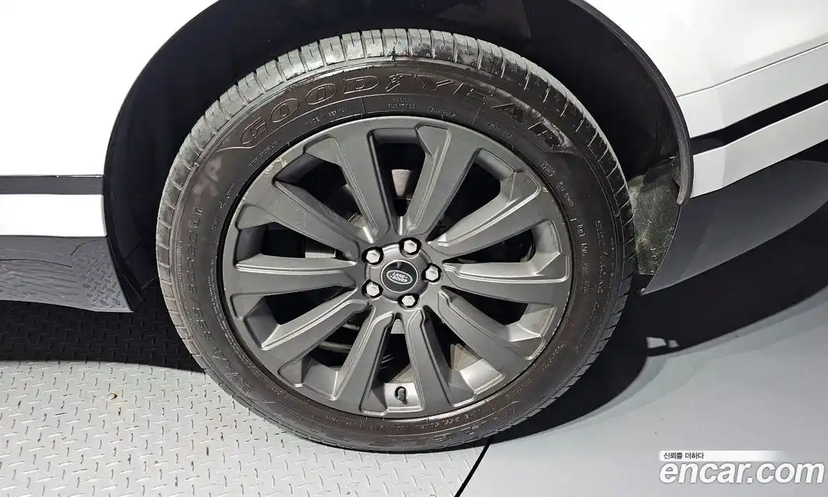Land Rover Range Rover Velar 2023 3.0 автомат (гидро), фото 7