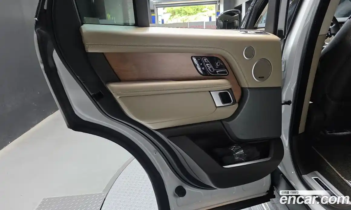 Land Rover Range Rover 2018 5.0 автомат (гидро), фото 15