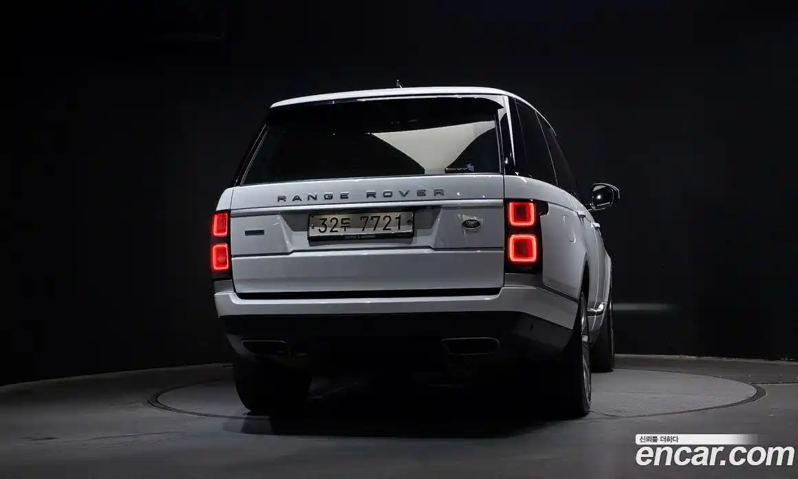 Land Rover Range Rover 2018 5.0 автомат (гидро), фото 4