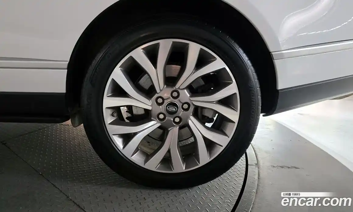 Land Rover Range Rover 2018 5.0 автомат (гидро), фото 7