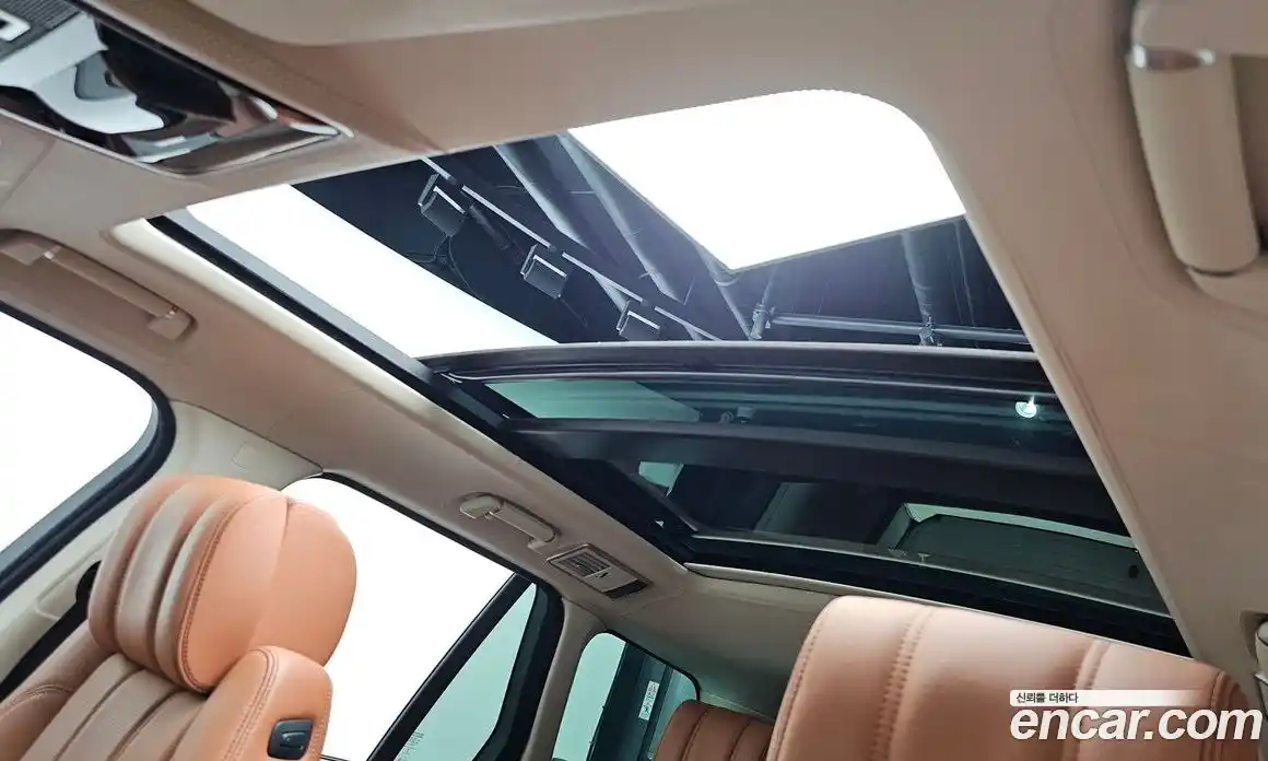 Land Rover Range Rover 2017 4.4 автомат (гидро), фото 24