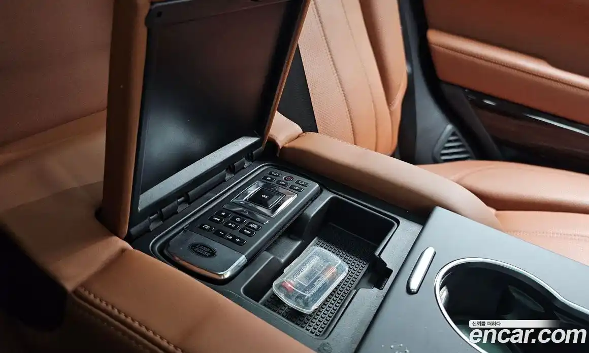 Land Rover Range Rover 2017 4.4 автомат (гидро), фото 32
