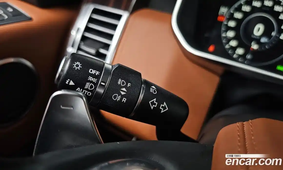 Land Rover Range Rover 2017 4.4 автомат (гидро), фото 35