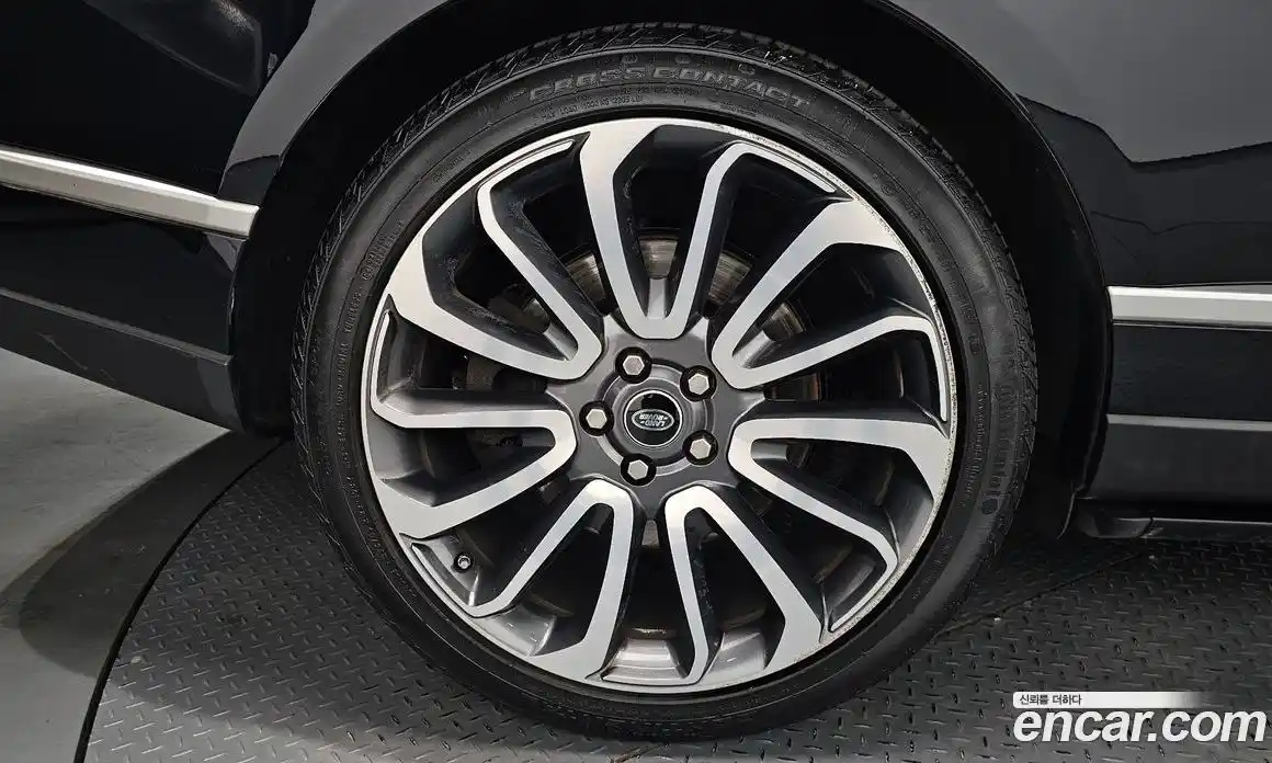 Land Rover Range Rover 2017 4.4 автомат (гидро), фото 6