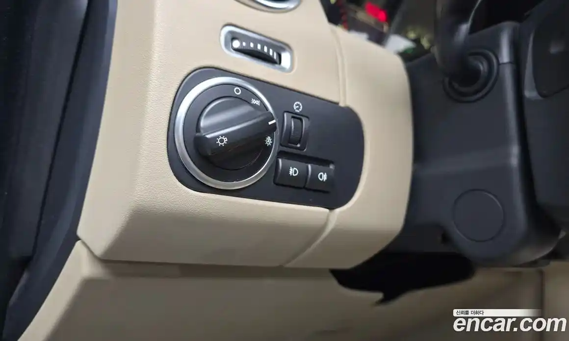 Land Rover Discovery 2013 3.0 автомат (гидро), фото 16