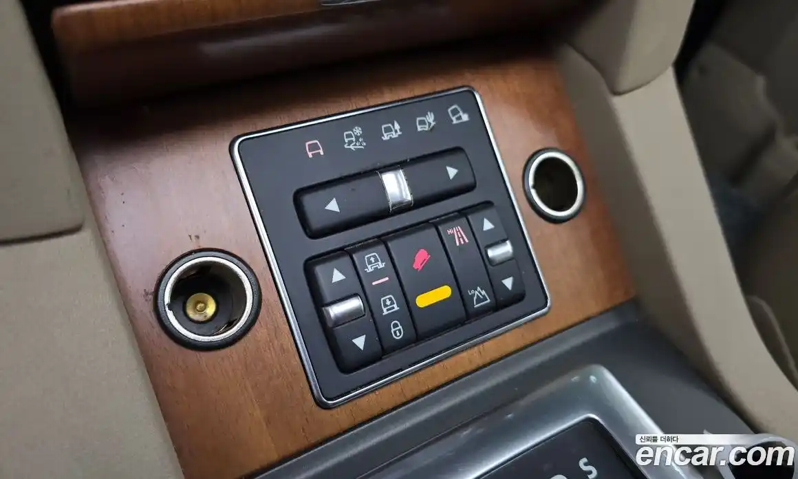 Land Rover Discovery 2013 3.0 автомат (гидро), фото 18
