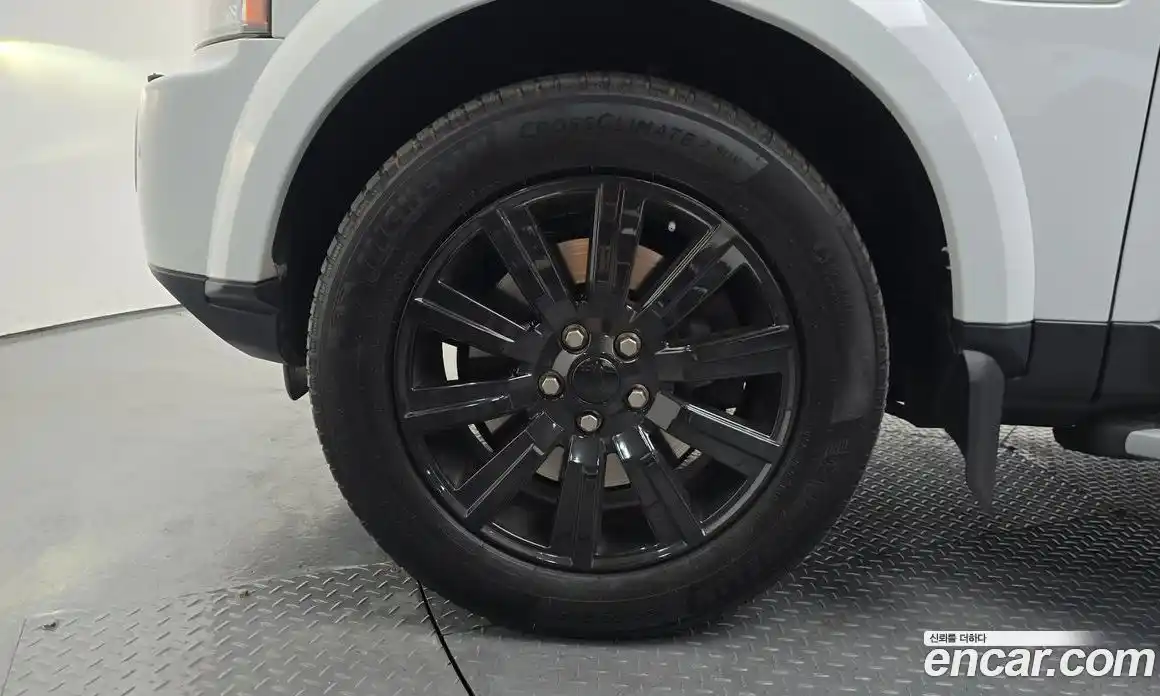 Land Rover Discovery 2013 3.0 автомат (гидро), фото 5