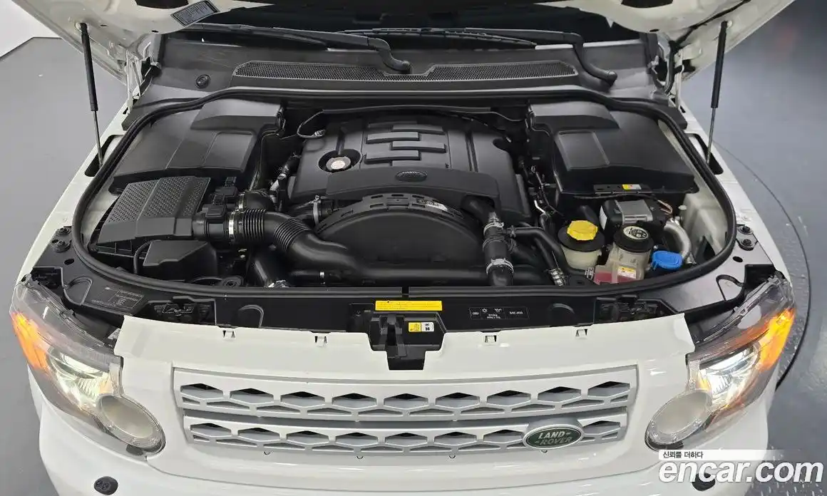 Land Rover Discovery 2013 3.0 автомат (гидро), фото 6