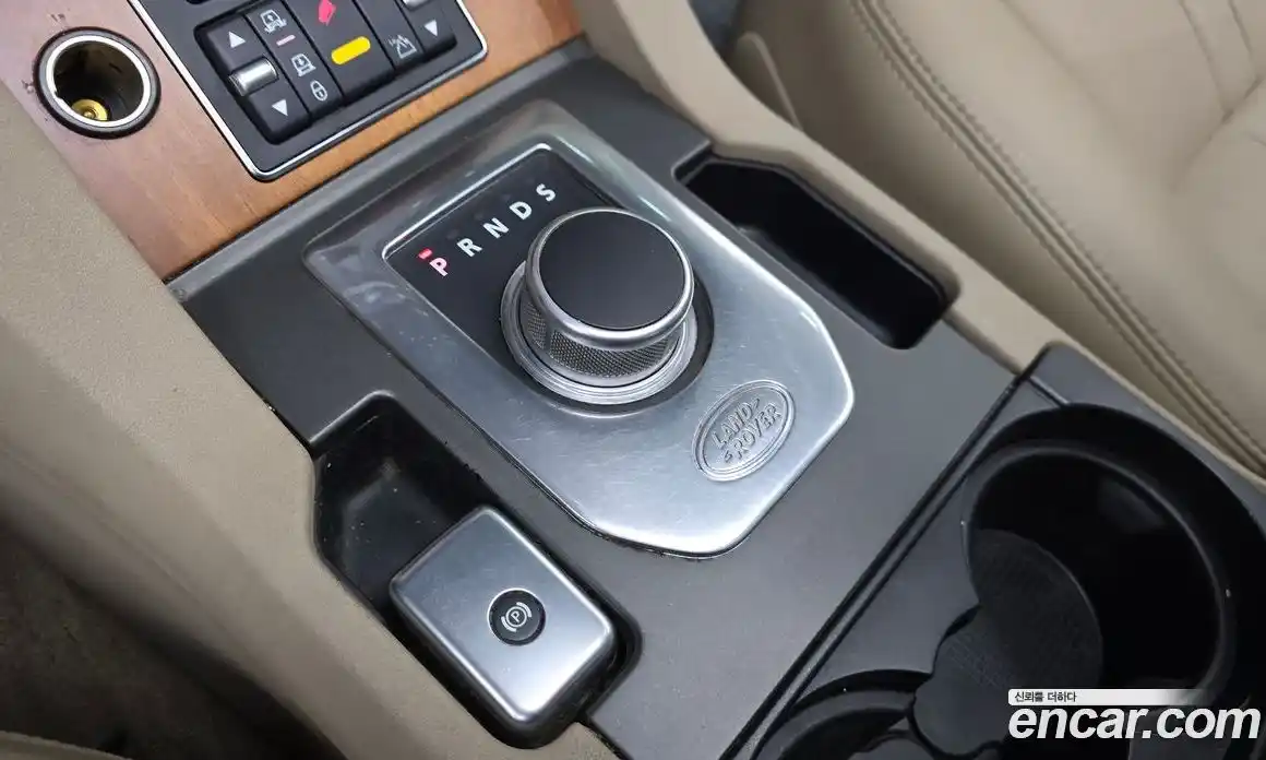 Land Rover Discovery 2013 3.0 автомат (гидро), фото 9