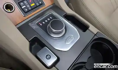 Land Rover Discovery 2013 3.0 автомат (гидро), миниатюра 9