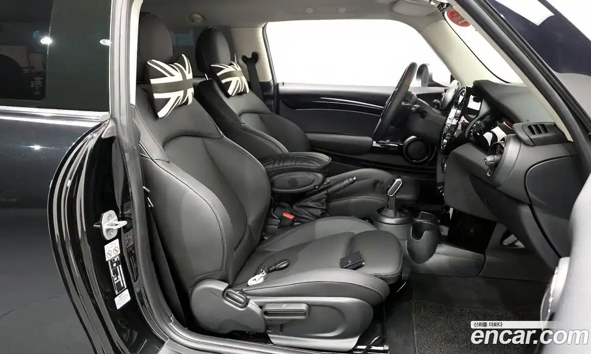 Mini Cooper 2023 1.5 автомат (гидро), фото 11