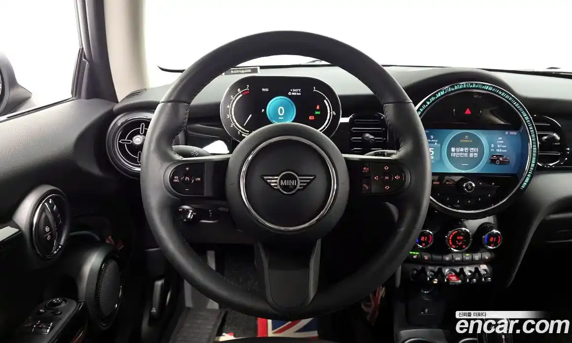 Mini Cooper 2023 1.5 автомат (гидро), фото 13