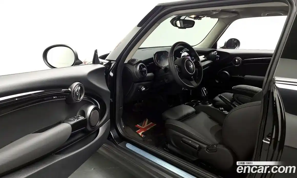 Mini Cooper 2023 1.5 автомат (гидро), фото 10
