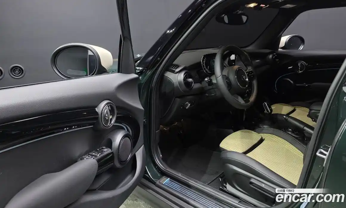 Mini Cooper 2022 2.0 автомат (гидро), фото 12
