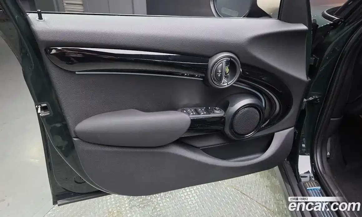 Mini Cooper 2022 2.0 автомат (гидро), фото 13