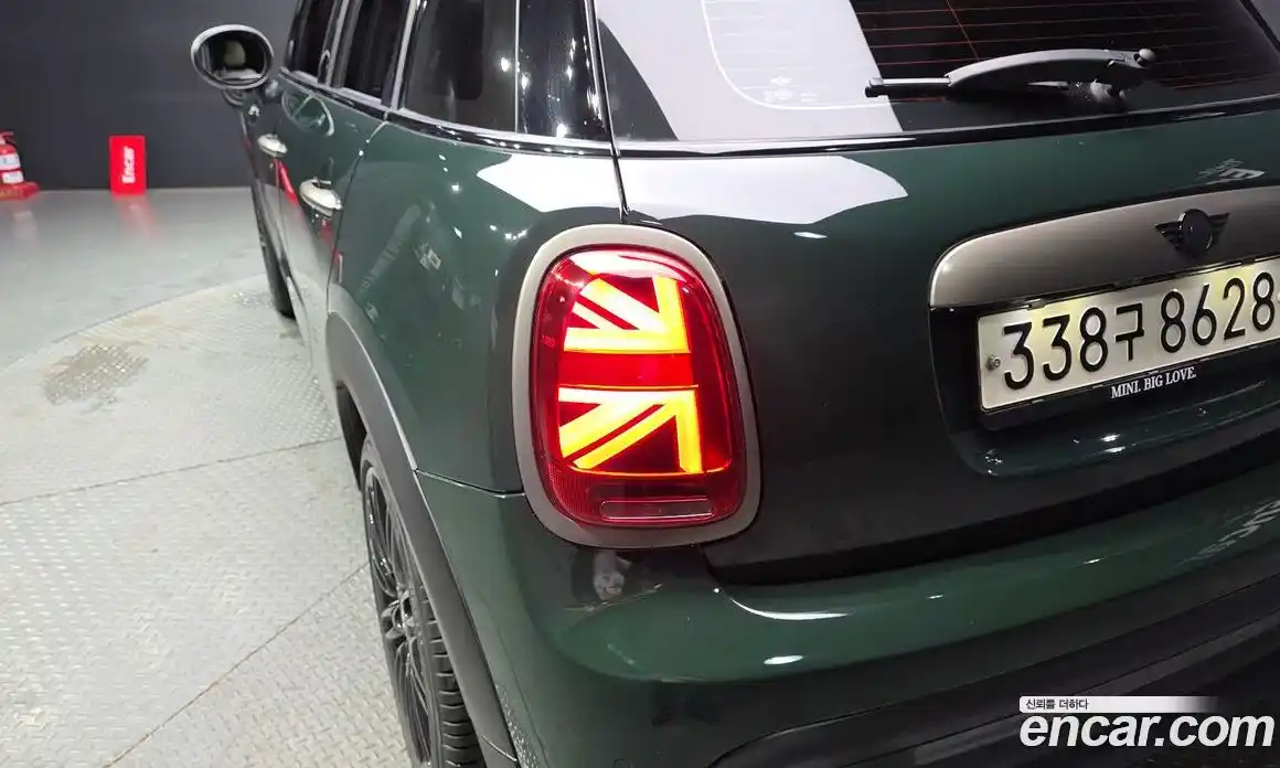 Mini Cooper 2022 2.0 автомат (гидро), фото 8