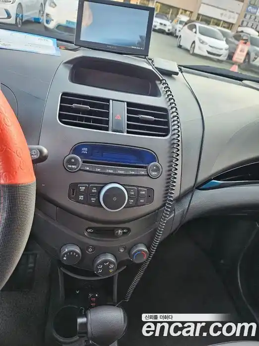 Chevrolet Spark 2011 1.0 автомат (гидро), фото 14