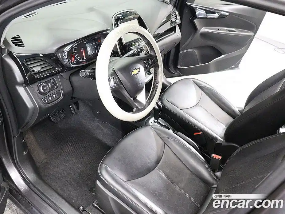 Chevrolet Spark 2015 1.0 автомат (гидро), фото 17