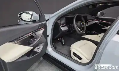 BMW 5 серия 2025 2.0 автомат (гидро), миниатюра 12