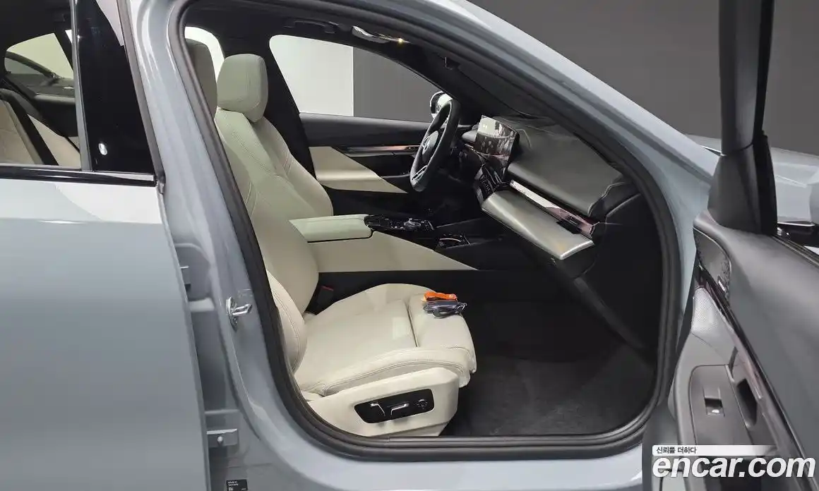 BMW 5 серия 2025 2.0 автомат (гидро), фото 15