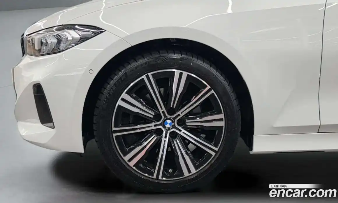 BMW 3 серия 2025 2.0 автомат (гидро), фото 5