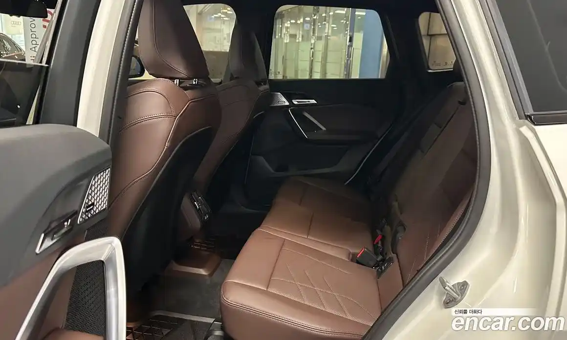 BMW X1 2025 2.0 автомат (гидро), фото 11