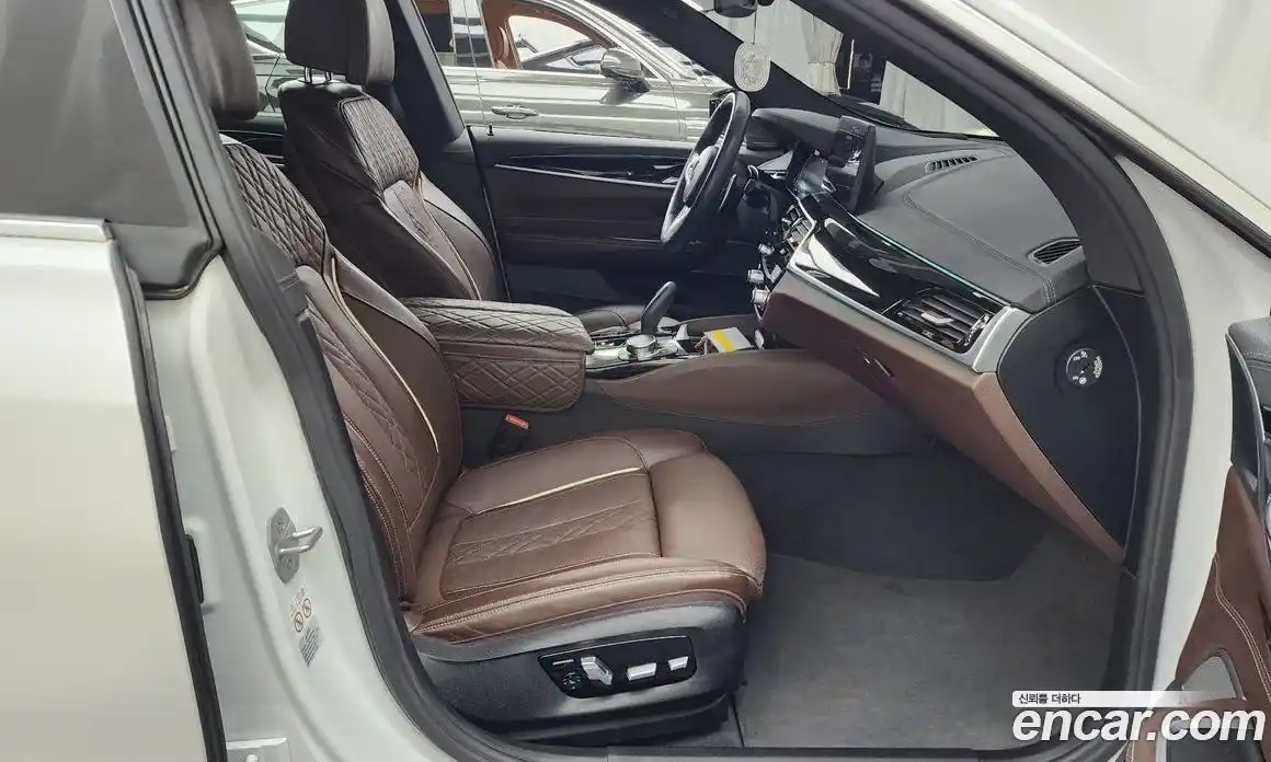 BMW 6 серия 2023 3.0 автомат (гидро), фото 17