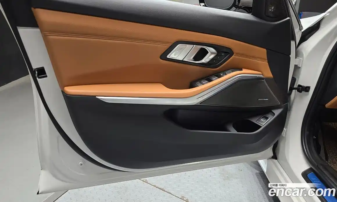 BMW 3 серия 2022 3.0 автомат (гидро), фото 14