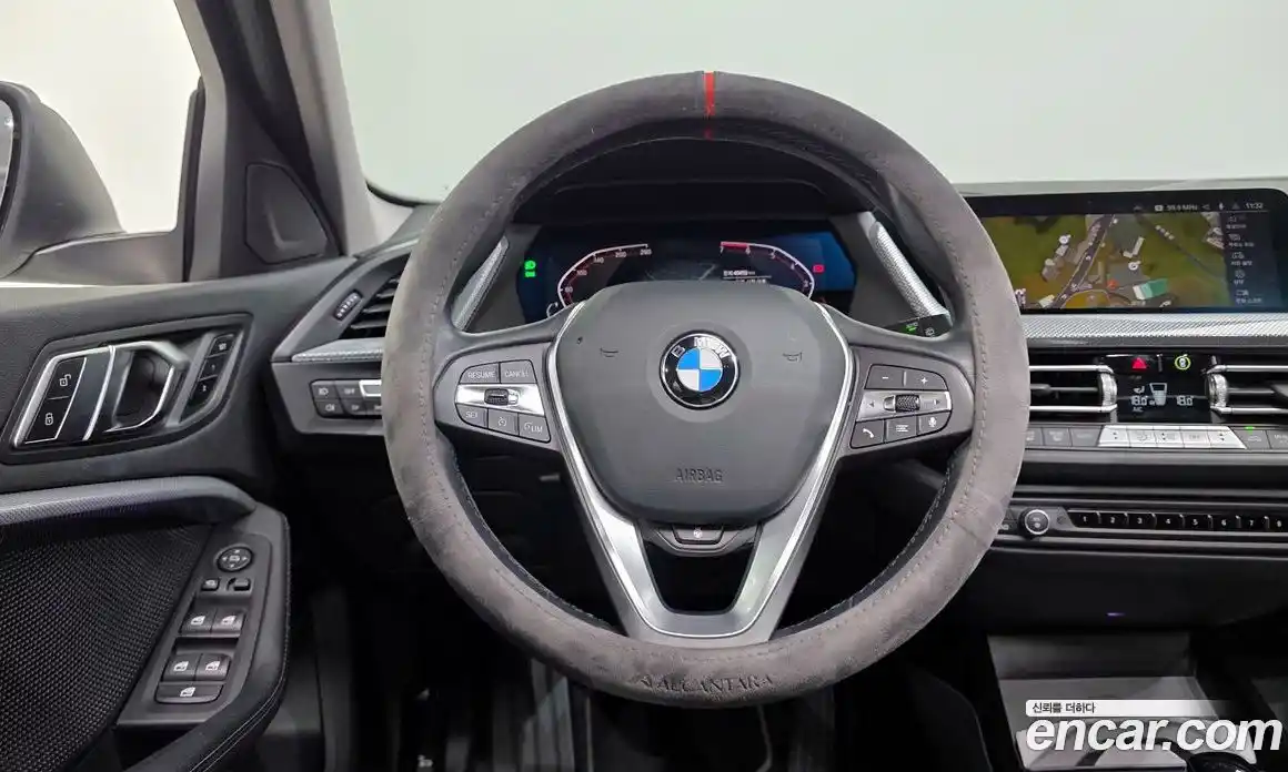 BMW 1 серия 2022 2.0 автомат (гидро), фото 19