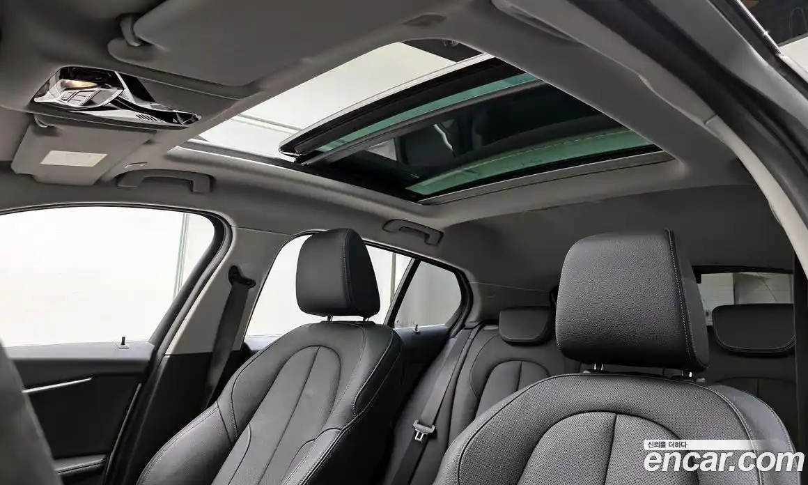 BMW 1 серия 2022 2.0 автомат (гидро), фото 23