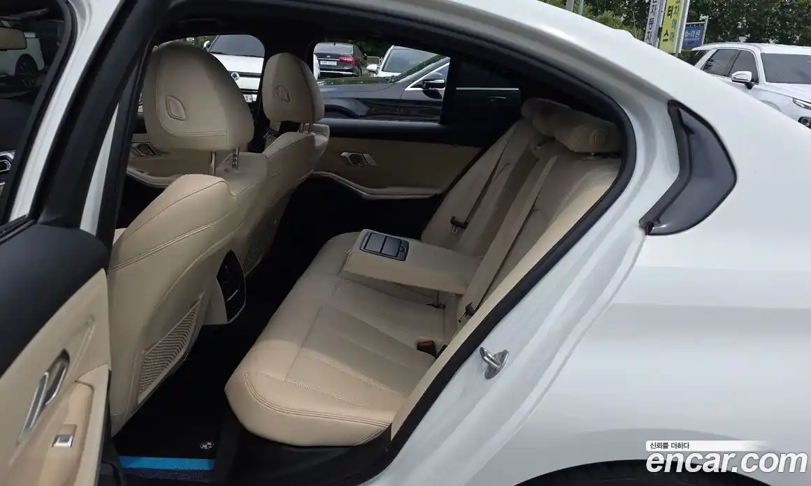 BMW 3 серия 2022 2.0 автомат (гидро), фото 18