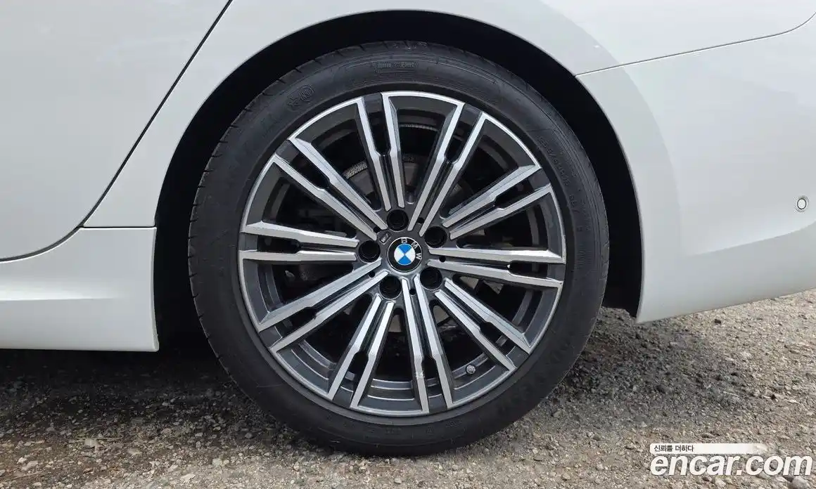 BMW 3 серия 2022 2.0 автомат (гидро), фото 7