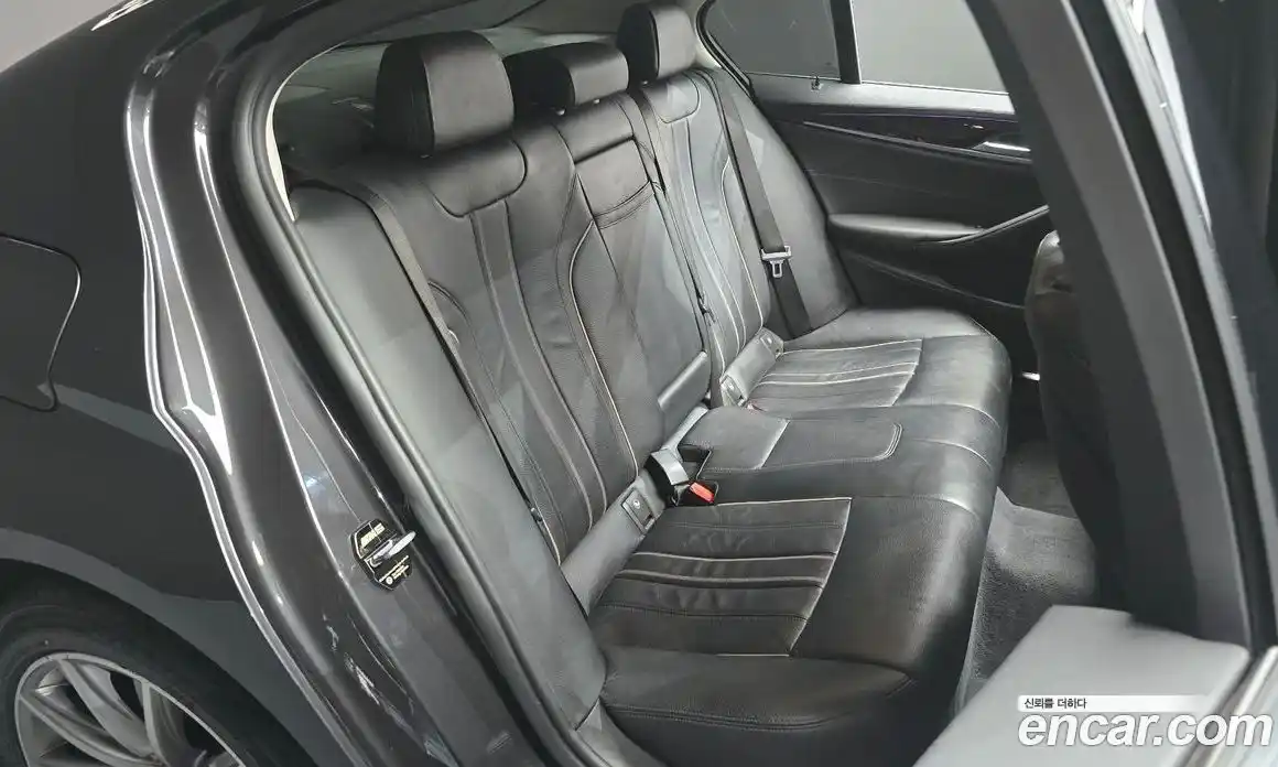 BMW 5 серия 2018 2.0 автомат (гидро), фото 18