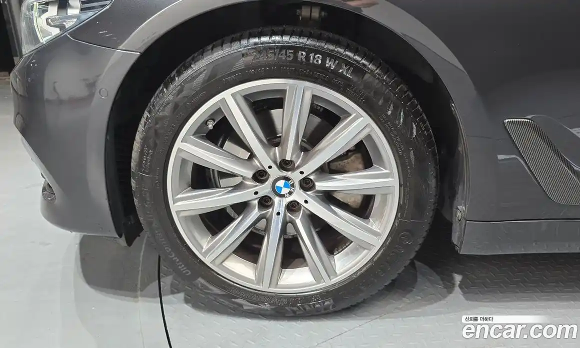 BMW 5 серия 2018 2.0 автомат (гидро), фото 5