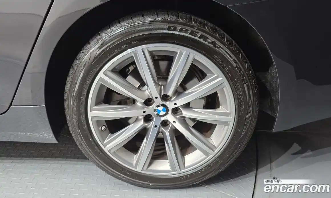 BMW 5 серия 2018 2.0 автомат (гидро), фото 7